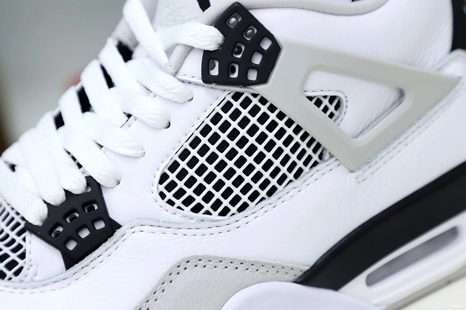 MILITARY AIR BLACK 4 JORDAN 0302